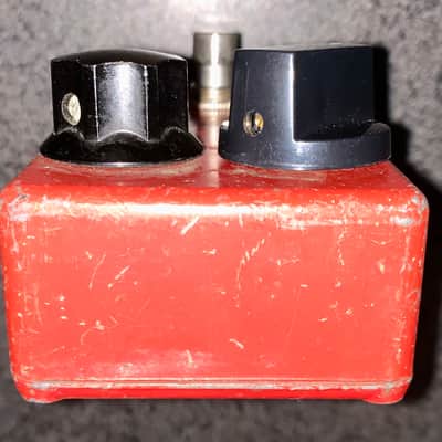 Vintage MXR MX-102 Block logo Dyna Comp  1975 - 1984 - Red effects guitar pedal made in the usa image 6