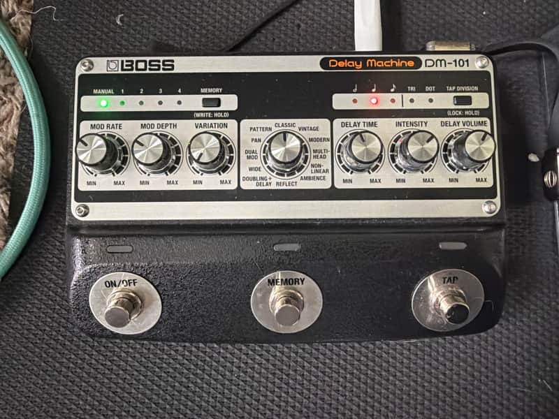 Boss DM-101 Delay Machine