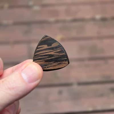 Immagine Tri-Tip Wood Guitar Picks 2026 - Set of 5 - 16