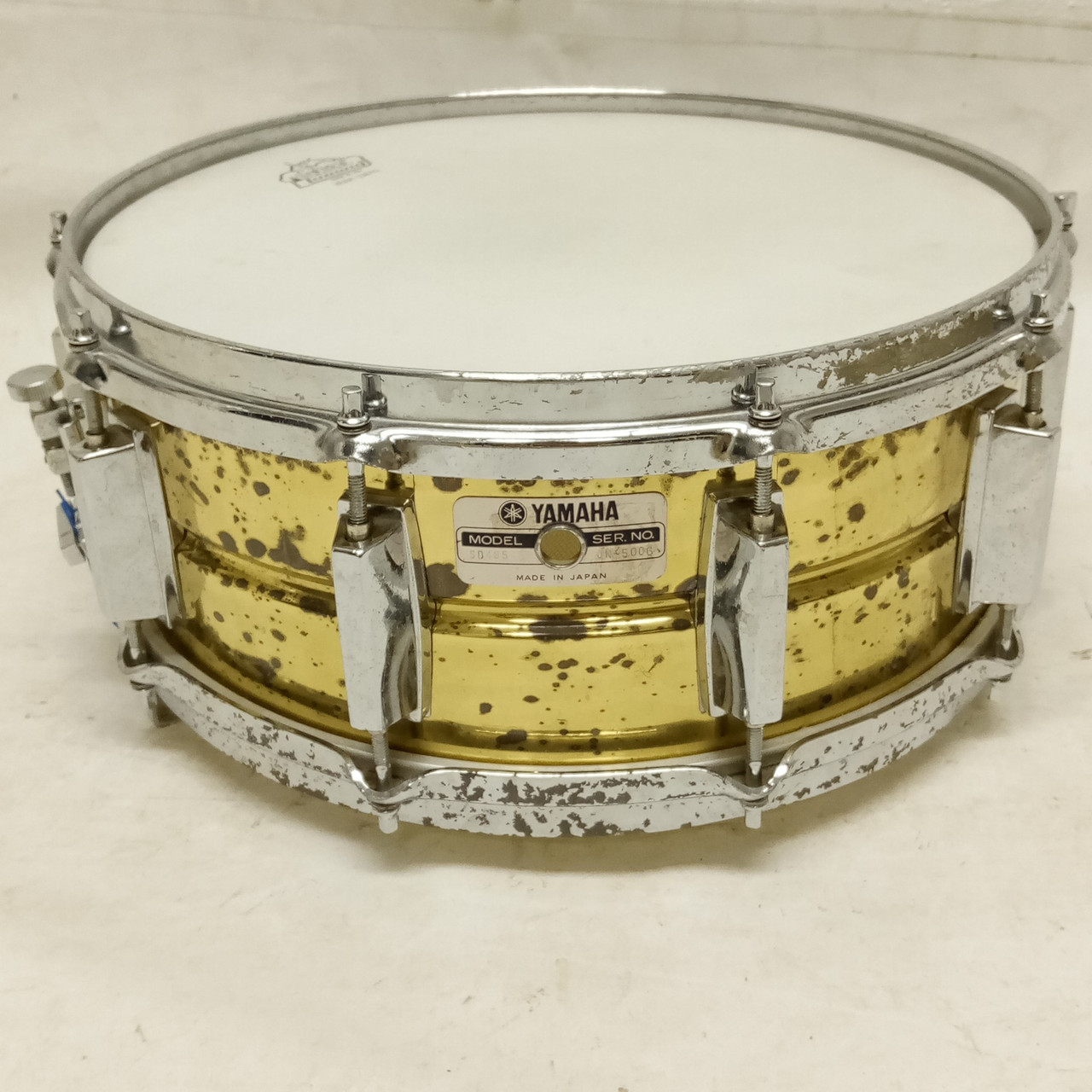 Yamaha SD495 Seamless Natural Brass Snare Drum 5.5x14"Vintage90 Recording Custom — main photograph