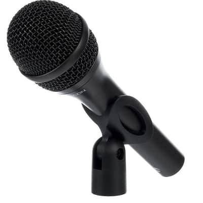 TC Helicon  Singthing Active Monitor image 10