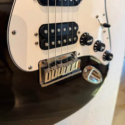 Fender American Deluxe Stratocaster 2009 - Montego Black image 5