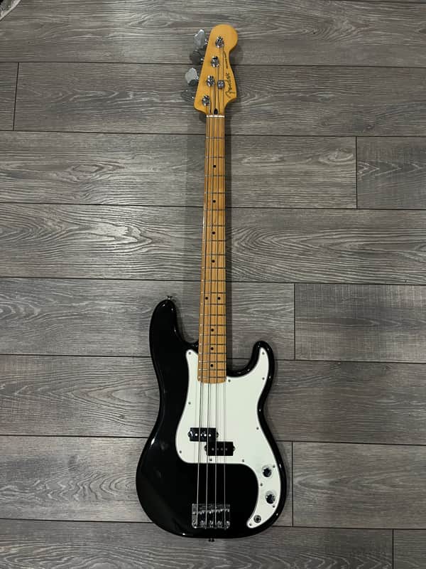 Fender Player II Precision Electric Bass, with Maple Fingerboard image 1