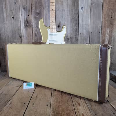 Fender '54 Stratocaster Custom Shop 1998 Gold Hardware, Orig Case & Paperwork- Aztec Gold image 21