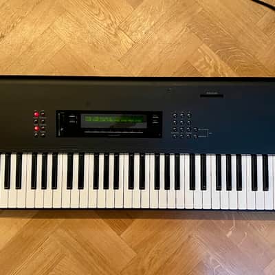 Korg M1 61-Key Vintage Music Workstation Keyboard