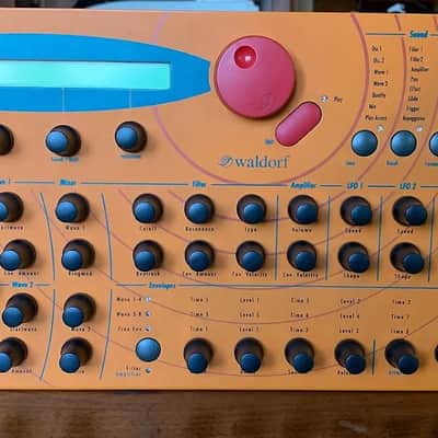 Waldorf Microwave XT Rackmount Wavetable Synthesizer 1998 - Orange