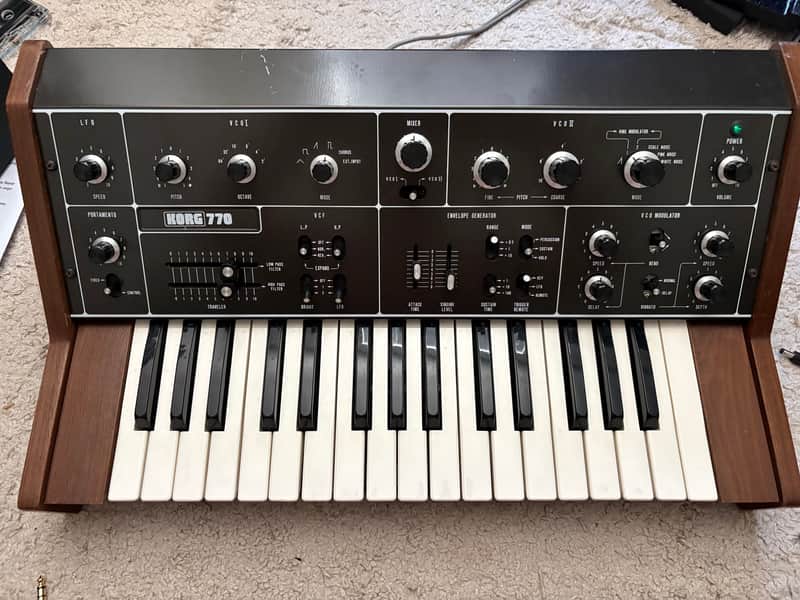 Korg 770 - w/uninstalled midi kit Bild 1