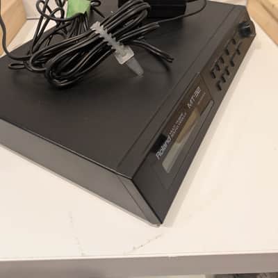 Roland MT-32 Multi-Timbral Synthesizer Module 1987 - 1992 - Black image 5