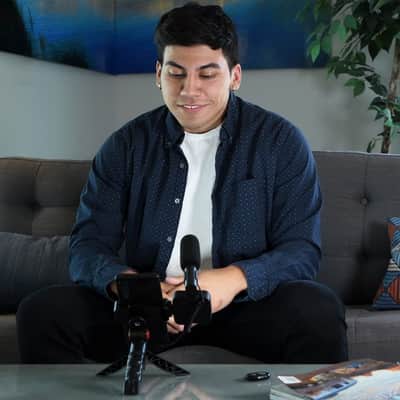 Savage Mobile Vlogging Kit with Microphone, LED Light, Phone Holder and Handheld/Tabletop Adaptable Stand for Vloggers and Youtubers image 8