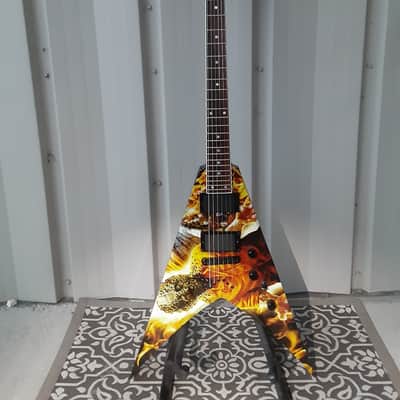 Dean V (Dave Mustaine Signature) // End Game Graphic image 2