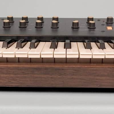 Korg PolySix with KiwiSix MIDI, power upgrades and overlay image 10