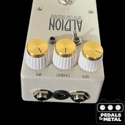 Lumpy's Tone Shop Electric Majik Albion Overdrive - White - X17344 image 2