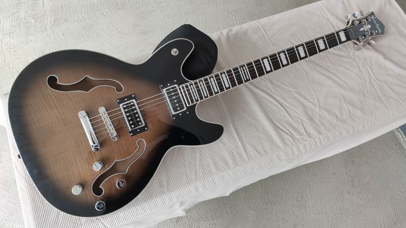 Immagine Hagstrom Viking semi hollow Deluxe Baritone Flamed Maple * baritone scale length * sounds/plays/looks really great * very rare model * - 1