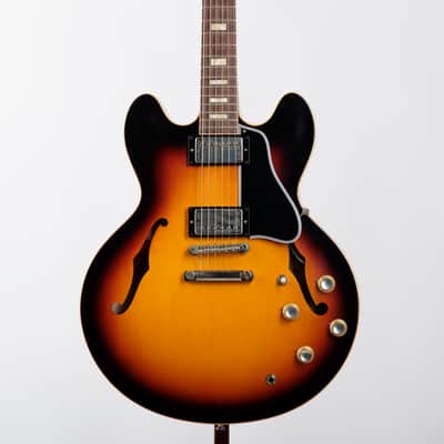Gibson Custom 1964 ES-335 Reissue VOS, Vintage Sunburst | Demo image 1