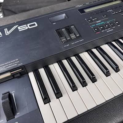 Yamaha V-50 Digital Workstation Synthesizer 61-Key Serived and Cleaned - 1990's image 3
