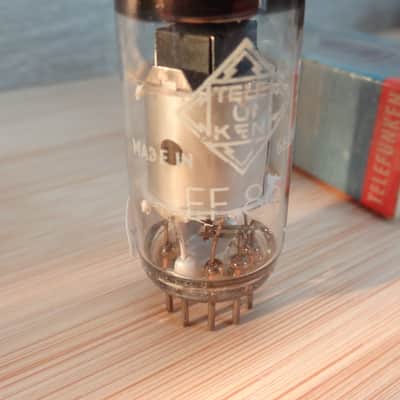 Rare 1958 NOS NIB TELEFUNKEN ef86 silver MEDICAL grade VERY STRONG tube preamp limiter tube mic U67 image 14