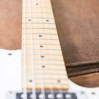 Godin Radiator 2000 | White Pearloid image 8