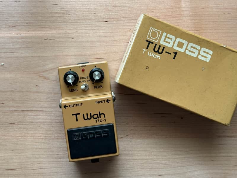 Boss TW-1