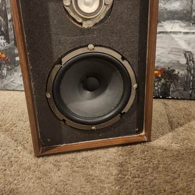 Sony or KLH Vintage 1980s speakers 1980 - Wood grain image 4