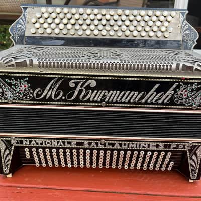 Nationale Sullaumines Accordion, vintage 1930’s image 2