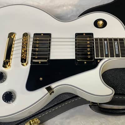 NEW! Gibson Les Paul Custom - Alpine White - Ebony Board - Authorized Dealer - 10.3 lbs - G06430 image 4