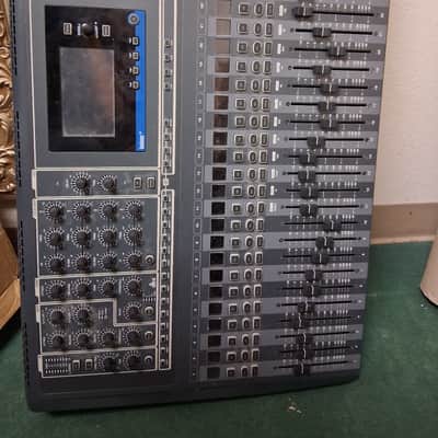 Soundcraft Si Impact 32-Channel Digital Mixer 2010s - Black Bild 3