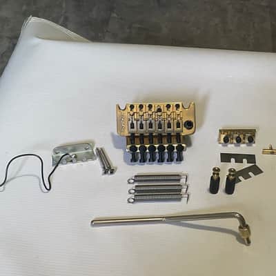 Used FRT-02000 2000 Series Licensed Floyd Rose Gold Guitar Tremolo Bridge & Arm Set
