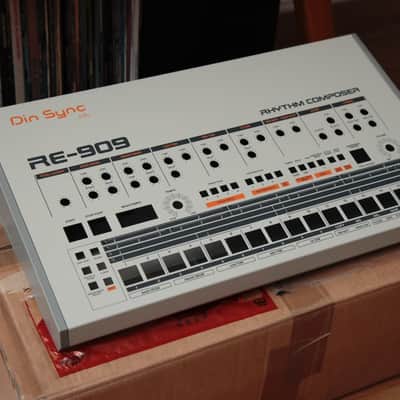 Dinsync RE-909 Drum Machine Kit with Case TR-909 Clone image 3