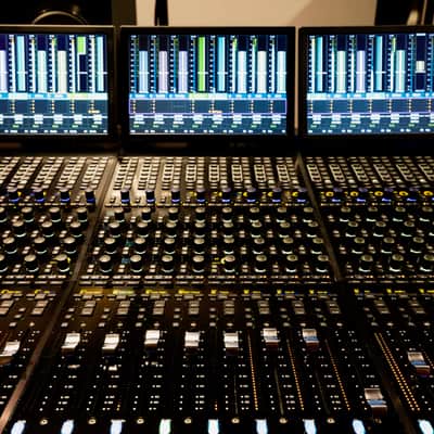 Avid S6 M40 Console 32Chnl Fader-, Knob- and Process Module incl. Zaor custom Desk image 1