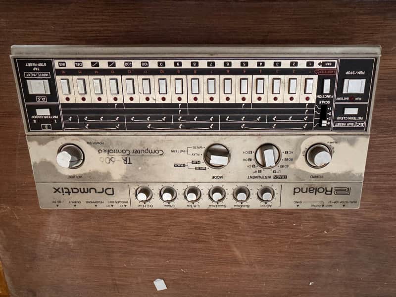 Roland TR-606 Drumatix (Vintage Analog Drum Machine)