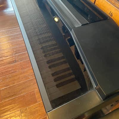 Yamaha Clavinova CVP-30 Electric Piano image 9