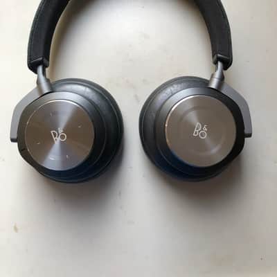 Bang & Olufsen Beoplay H9i Wireless Headphones image 2