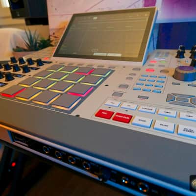 Akai MPC X Special Edition Standalone Sampler incl. MPC Pro Pack upgrade image 13
