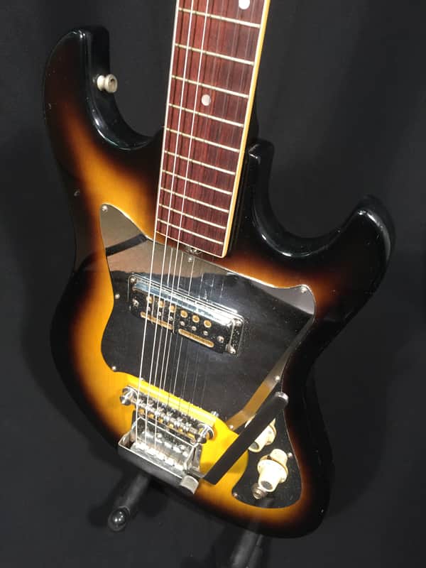 Vintage 60's Audition electric guitar, single gold foil pickup