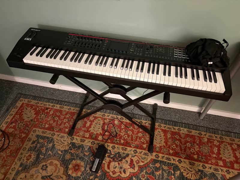 Roland FANTOM-08 88-Key Workstation Keyboard 2022 - Present - Black with Roland Sustain Pedal and Stand and Nylon Dust Cover image 1