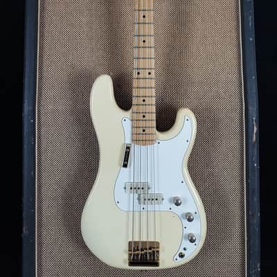 Fender Precision Bass Special 1982 Low Action No Fret Wear (328) image 2
