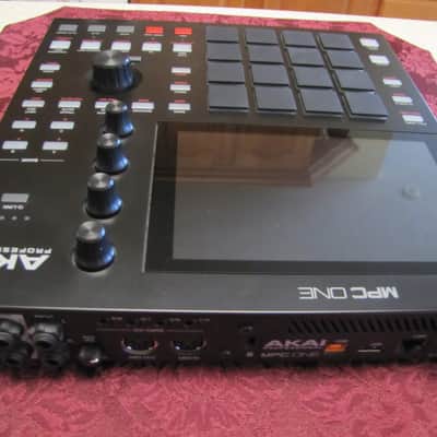 Akai MPC One Standalone Sampler and MIDI Sequencer-One Owner image 10