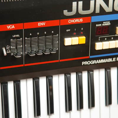 Roland Juno-60 61-Key Programmable Polyphonic Analogue Synthesizer 1983 Pre-Owned image 6