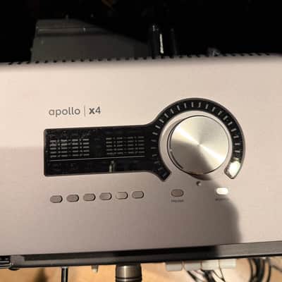 Universal Audio Apollo x4 Gen 2 Thunderbolt Audio Interface 2024 - Present - Silver image 3