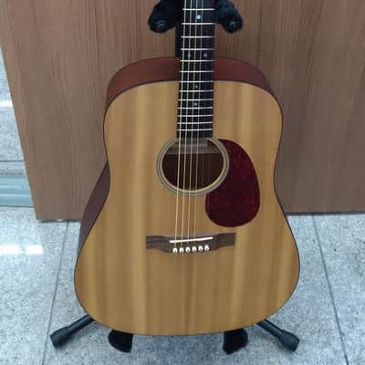 MARTIN Acoustic Guitar DM