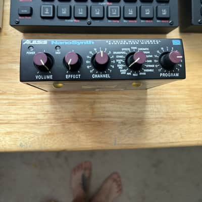 Alesis NanoSynth 2000s - Black