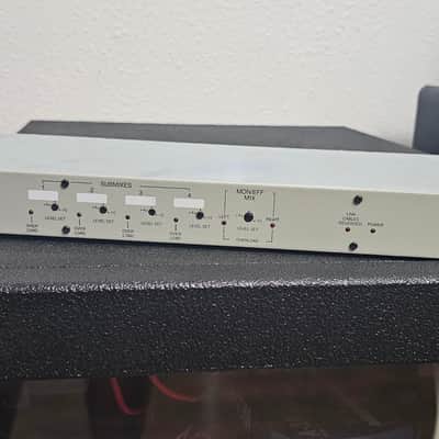 Immagine Furman HDS-6 Headphone Distribution System 2000s - White - 1