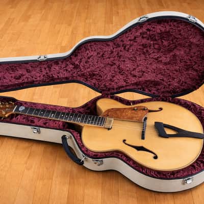 Immagine 2014 Wyatt Wilkie Strathcona Custom Archtop w/ Kent Armstrong + Calton Case - 2