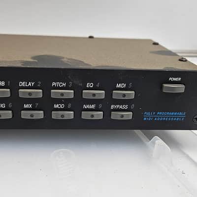 Alesis Quadraverb - Alesis Quadraverb Multi-Effects Processor Rackmount with Power Supply image 6