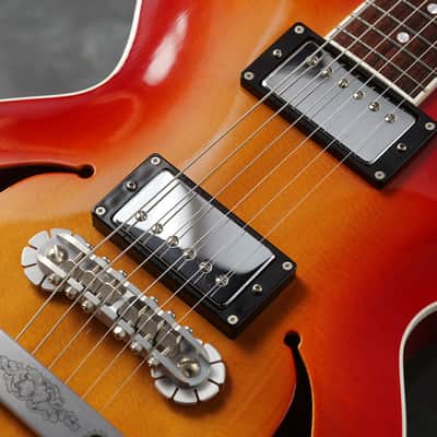 Zemaitis VIRTUOSO V22HB 2010 - Cherry Burst image 3