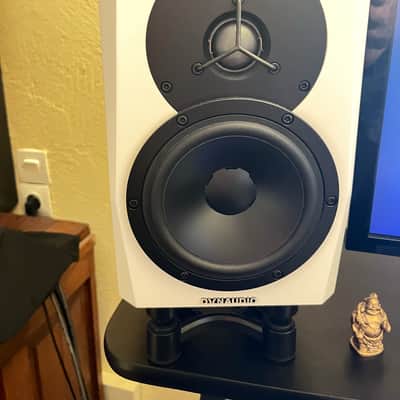 Dynaudio LYD 5 Active Nearfield Studio Monitor (Pair) 10.02.2026 - White image 3