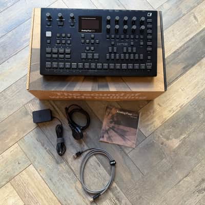 VERY NEW Elektron Analog Four MKII 4-Voice Tabletop Analog Synthesizer 2020 - Present - Black image 7