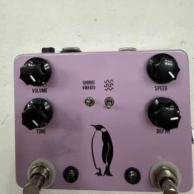 JHS Pedals Emperor V1 Analog Chorus Vibrato Tap Tempo Guitar Effect Pedal image 2