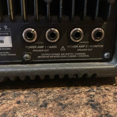 Mackie 808M FR Series 2 X 600 Watts Powered Mixer PA image 7