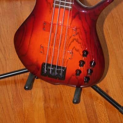 F Bass BN4 image 1